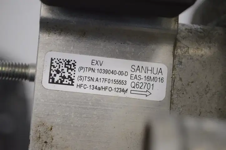 Infiniti M56 (2010 - 2014)  103735700E Вентилятор гибридного / электрического автомобиля