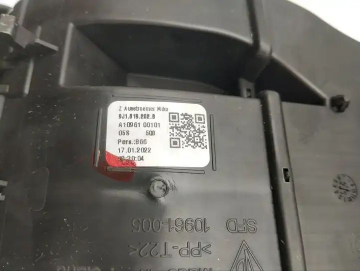 Porsche Taycan 9J1   9J1819202B Задняя воздушный дефлектор