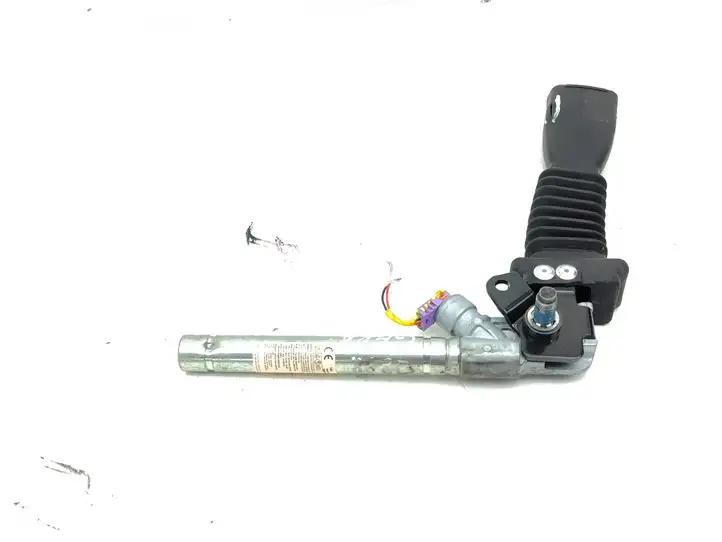 Kia Sportage   88841F1000WK Замок переднего ремня