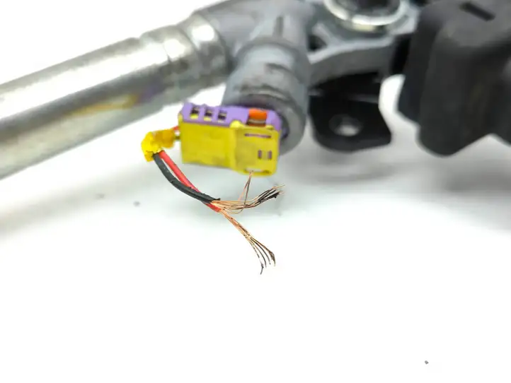 Kia Sportage   88841F1000WK Замок переднего ремня