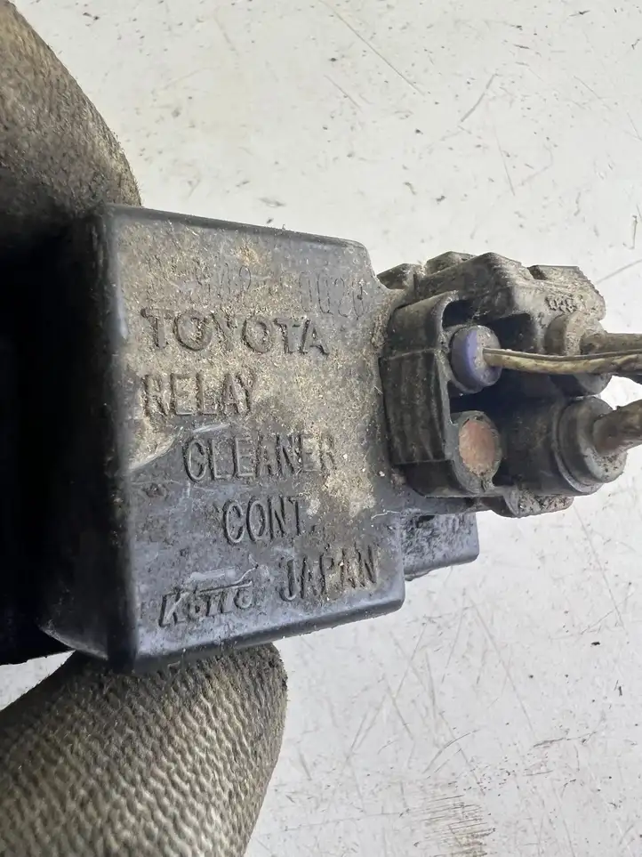 Toyota Land Cruiser (J120) (2002 - 2009) 8594260020 Реле омывателя фар — фото 3