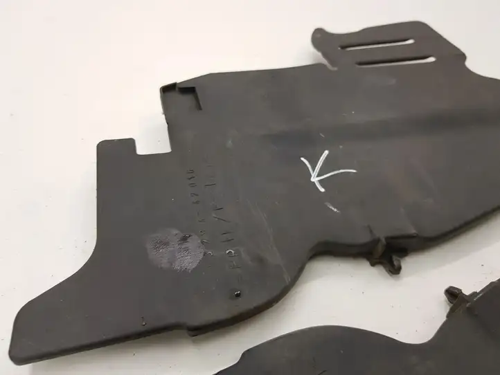 Toyota RAV 4 (XA30) (2006 - 2016)  5329442010 Дефлектор ветра передней двери (ветровик)