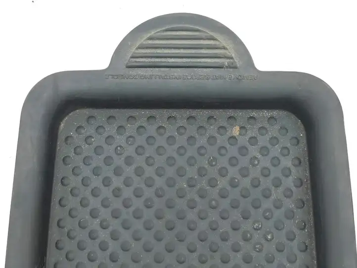 Chrysler Voyager (2004 - 2007)   Подстилочка ящика для вещей