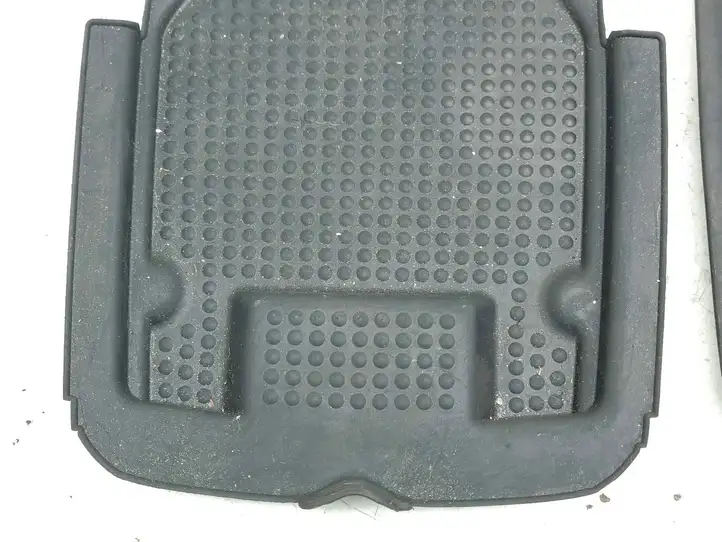 Chrysler Voyager (2004 - 2007)   Подстилочка ящика для вещей