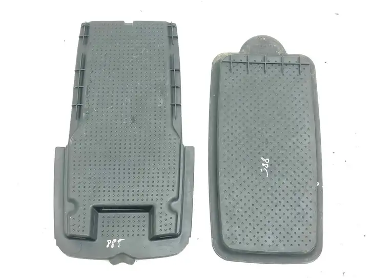 Chrysler Voyager (2004 - 2007)   Подстилочка ящика для вещей