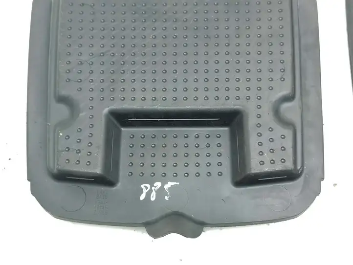 Chrysler Voyager (2004 - 2007)   Подстилочка ящика для вещей