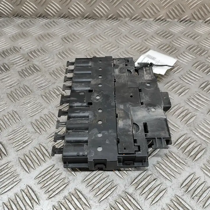 Mercedes-Benz EQS V297 (2021 - )  A2975408030 Реле выравнивания тока