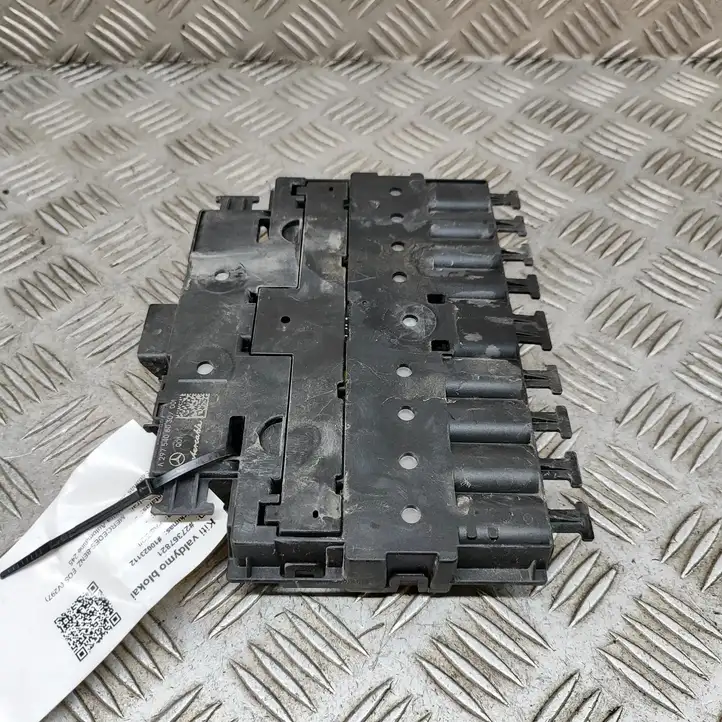 Mercedes-Benz EQS V297 (2021 - )  A2975408030 Реле выравнивания тока