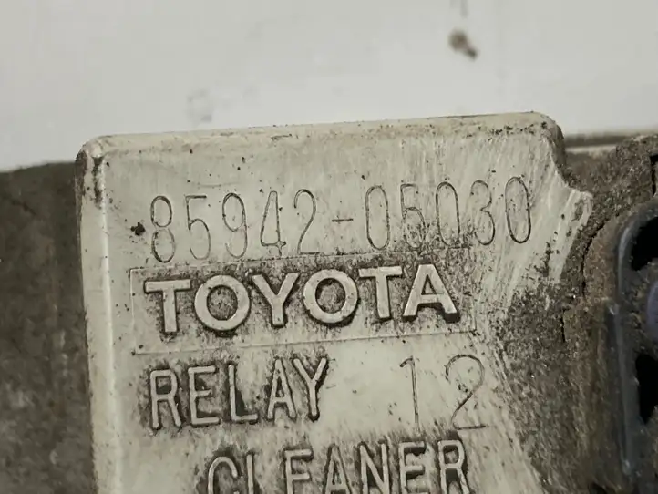 Toyota Avensis T250 (2006 - 2009)  8594205030 Реле обмыва фонарей