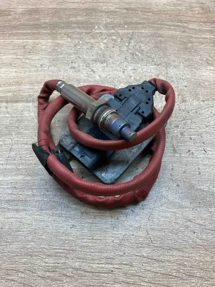 BMW 5 F10 F11 (2009 - 2016)  8589846 Зонд «Lambda»