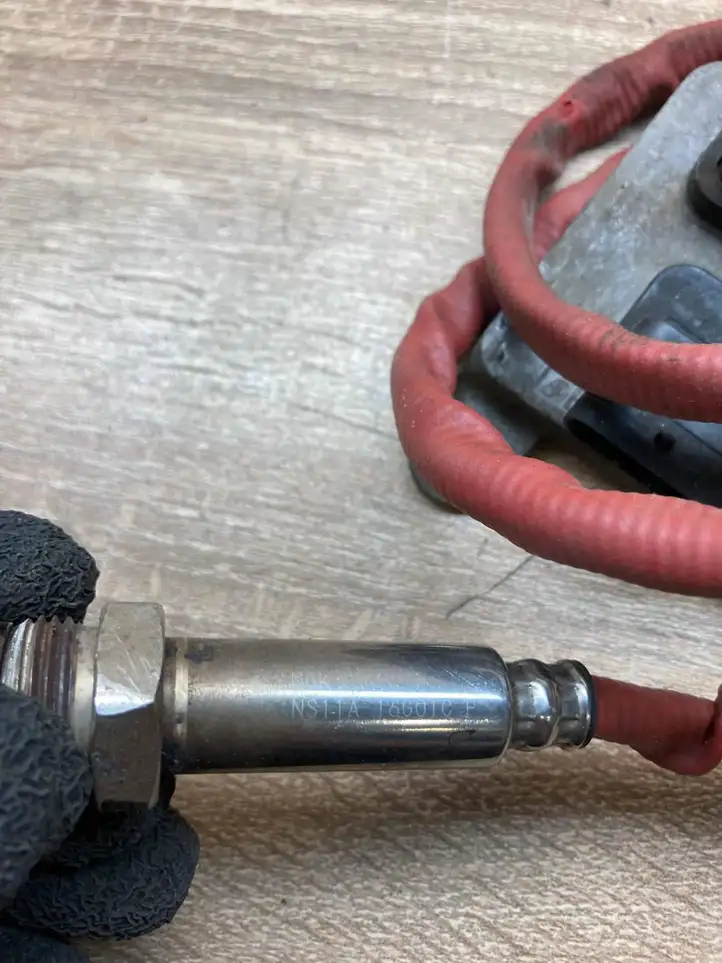 BMW 5 F10 F11 (2009 - 2016)  8589846 Зонд «Lambda»