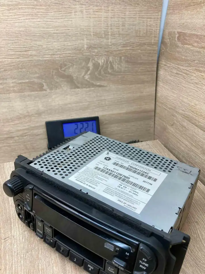 05064123AC Магнитола / мультимедийная система — фото 7