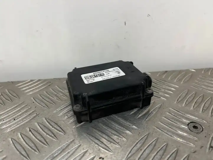 Audi Q5 (2012 - 2017)  4G0907410A Пульт управления приводом ворот