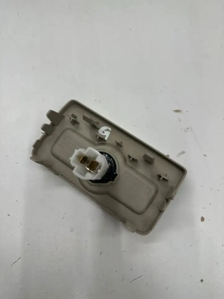 Skoda Kodiaq   565863365 12 V гнездо (сзади)