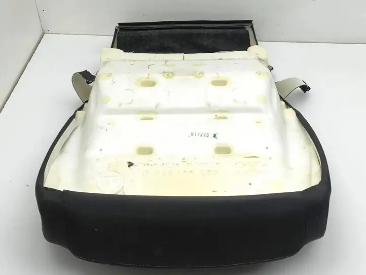 Skoda Octavia Mk4 Нижняя часть сиденья переднего пассажира — фото 3