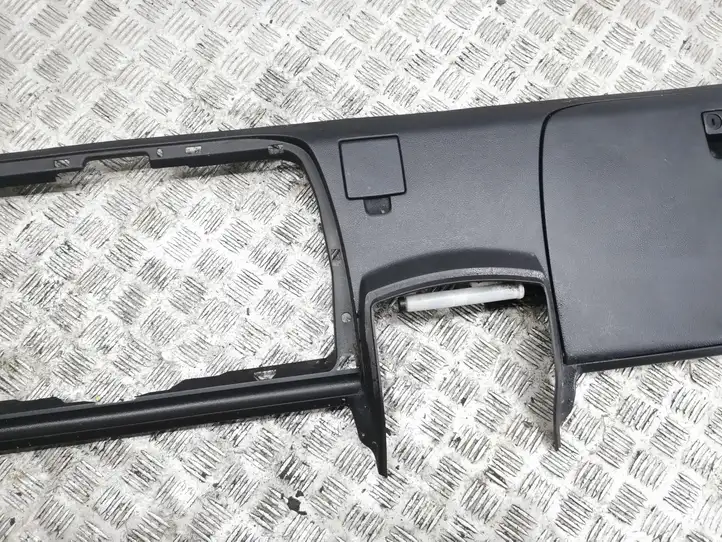 Nissan 350Z (2001 - 2009) 84909CD000 Крышка бардачка — фото 7