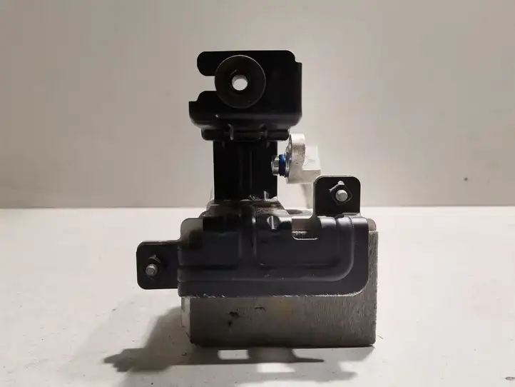 Kia EV6 (2021 - )  25670CV000 Вентилятор гибридного / электрического автомобиля