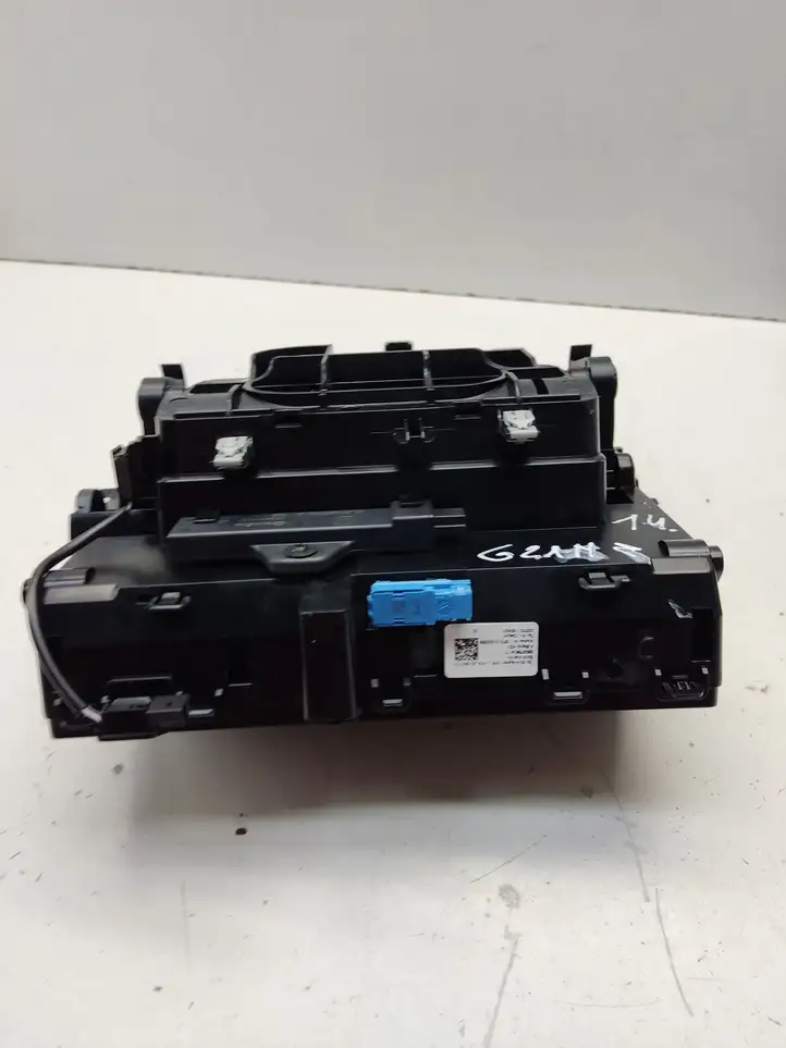 BMW 3 G20 G21 (2019 - ) 6806796 Ящик центральной консоли — фото 11
