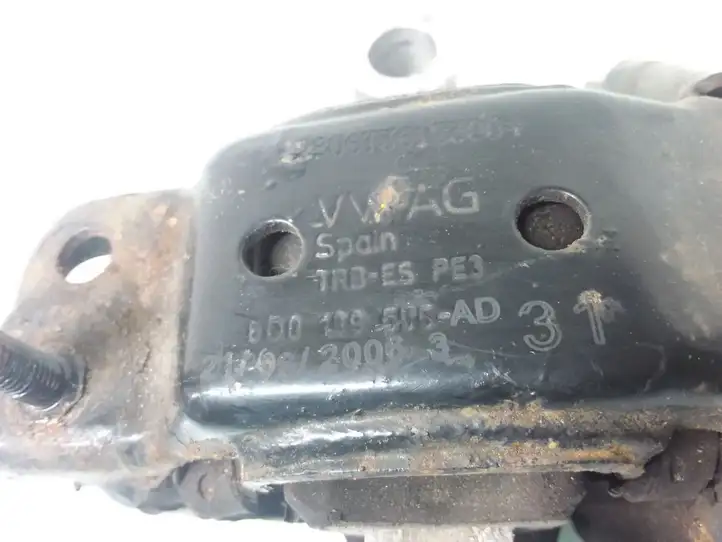 Skoda Fabia Mk1 (6Y) (1999 - 2007) 6Q0199555AD Опора двигателя — фото 3