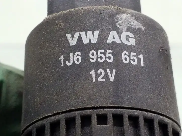 Volkswagen Golf IV (1998 - 2005) 1J6955651 Насос омывателя стекла — фото 3