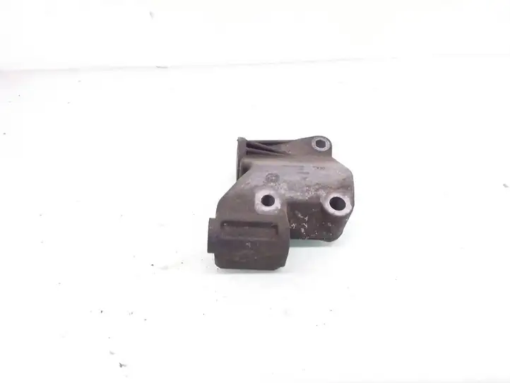 Opel Zafira A (1999 - 2003) 90571112 Кронштейн генератора — фото 1