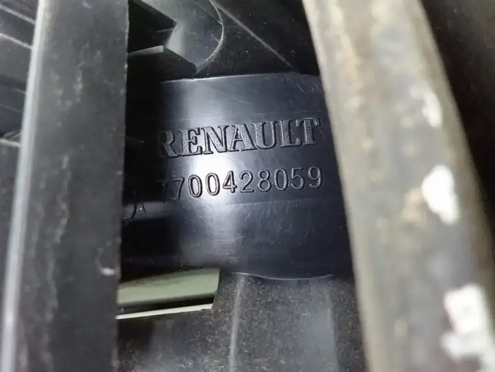 Renault Megane I (1995 - 2002) 7700428059 Задний фонарь в кузове — фото 3