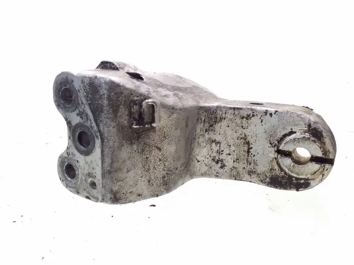 Volvo S40, V40 (2000 - 2004) 30611472 Кронштейн двигателя — фото 3