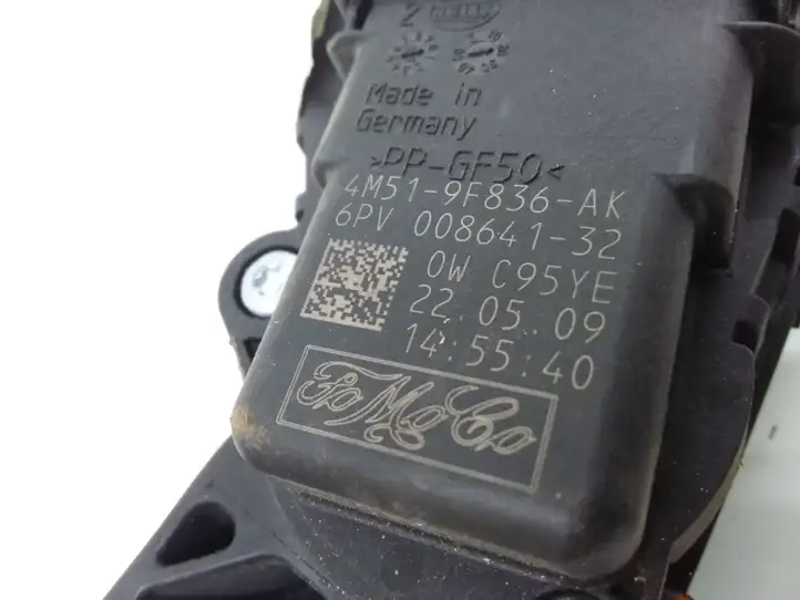 Ford Focus (2008 - 2011) 4M519F836AK Педаль акселератора — фото 4