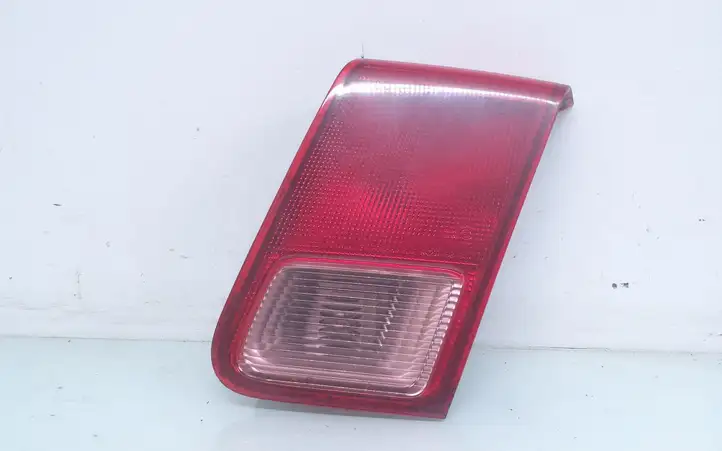 Honda Civic (2001 - 2005) P0856R Задний фонарь в крышке багажника — фото 1
