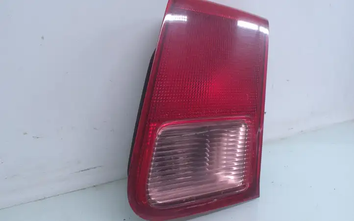 Honda Civic (2001 - 2005) P0856R Задний фонарь в крышке багажника — фото 3