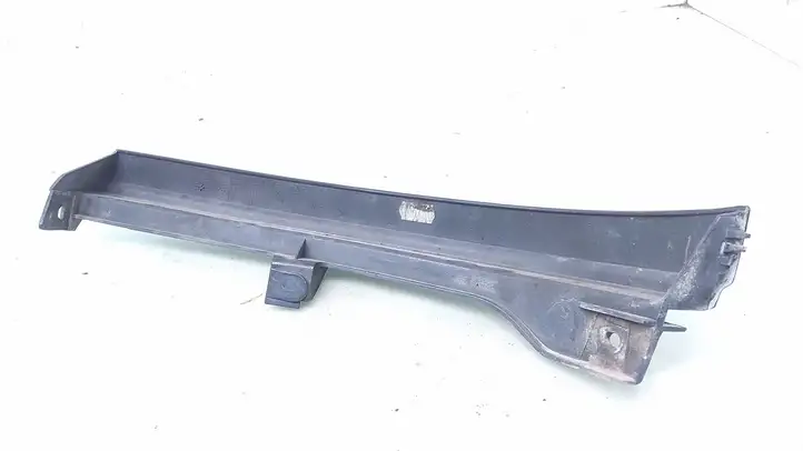 Opel Zafira A (1999 - 2003) 90580652 Окантовка фары — фото 2
