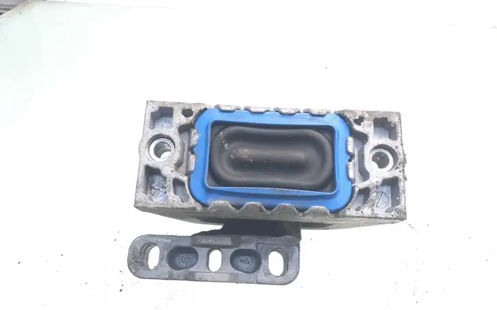 Volkswagen PASSAT B6 (2005 - 2010) 1K0199262P Опора двигателя — фото 2