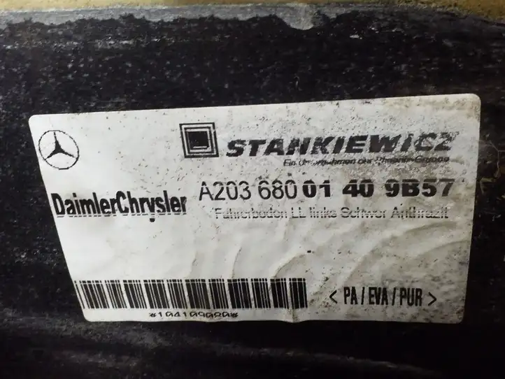 Mercedes-Benz C W203 (2000 - 2007) A2036800140 Передний коврик салона — фото 2