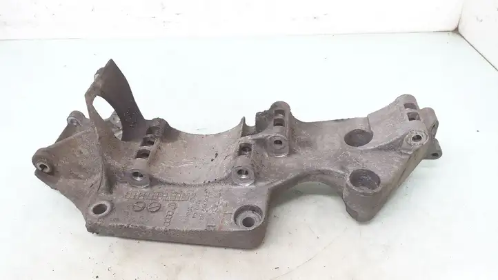 Seat Alhambra (Mk1) (2000 - 2010) 045903143C Кронштейн генератора — фото 1