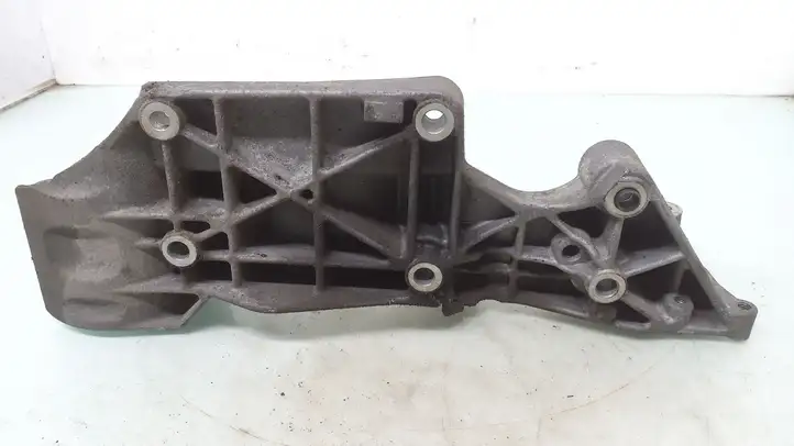 Seat Alhambra (Mk1) (2000 - 2010) 045903143C Кронштейн генератора — фото 4