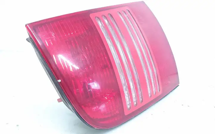 Skoda Octavia Mk1 (1U) (1996 - 2004) 086651904L Задний фонарь в кузове — фото 3