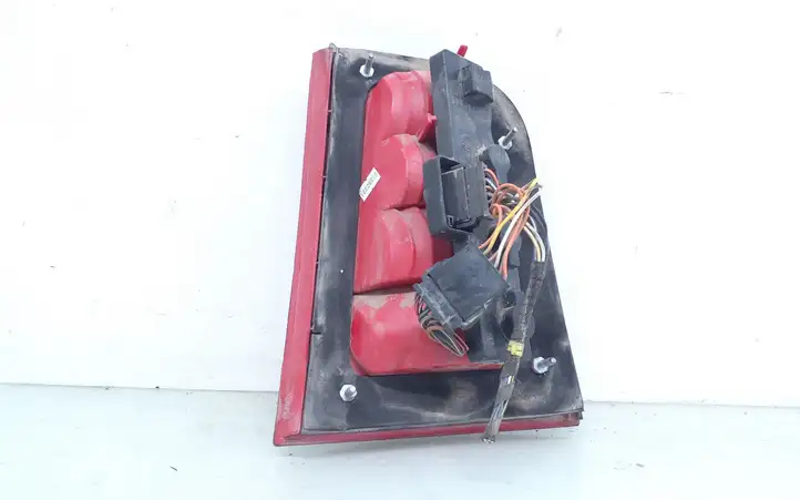 Skoda Octavia Mk1 (1U) (1996 - 2004) 086651904L Задний фонарь в кузове — фото 5