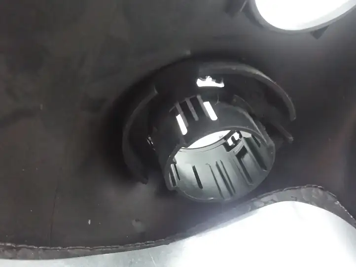 Skoda Fabia Mk3 (NJ) (2015 - 2021) 6V0858559E Обшивка рулевой колонки — фото 3