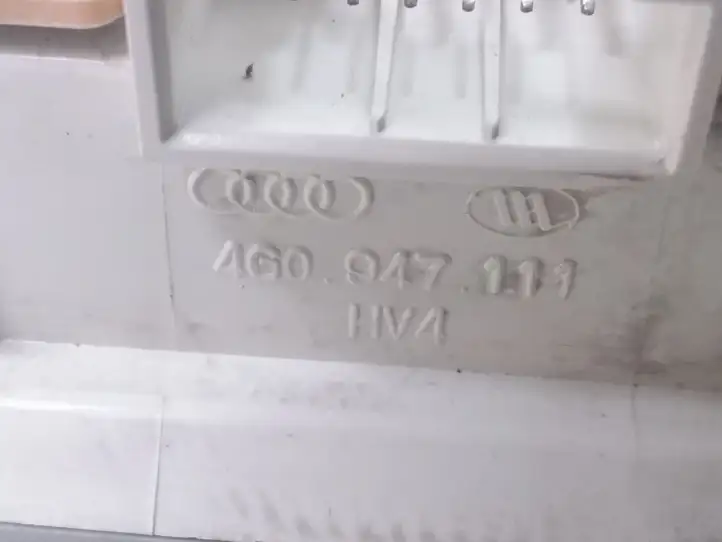 Audi A6 C7 (2011 - 2014) 4G0947111 Задняя подсветка — фото 2