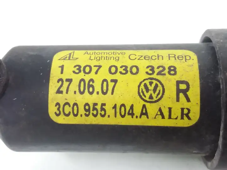 Volkswagen PASSAT B6 (2005 - 2010) 3C0955104A Распылители омывателя — фото 3
