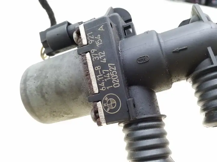 BMW 5 E39 (1996 - 2003) 64118379921 Электроциркуляционный насос — фото 3