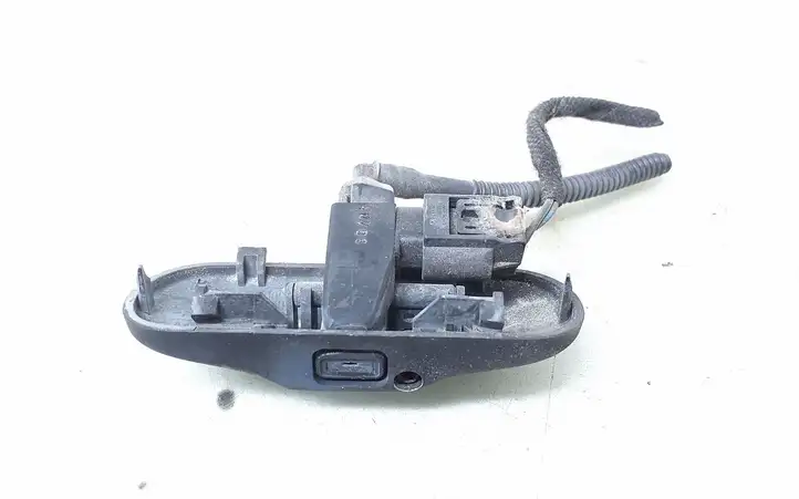 Volkswagen Golf V (2003 - 2009) 5M0955986C Форсунка омывателя лобового стекла — фото 2
