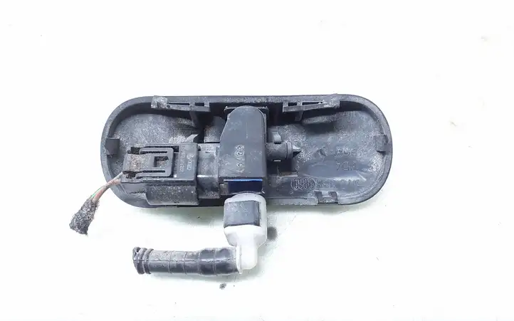Volkswagen Golf V (2003 - 2009) 5M0955986C Форсунка омывателя лобового стекла — фото 2