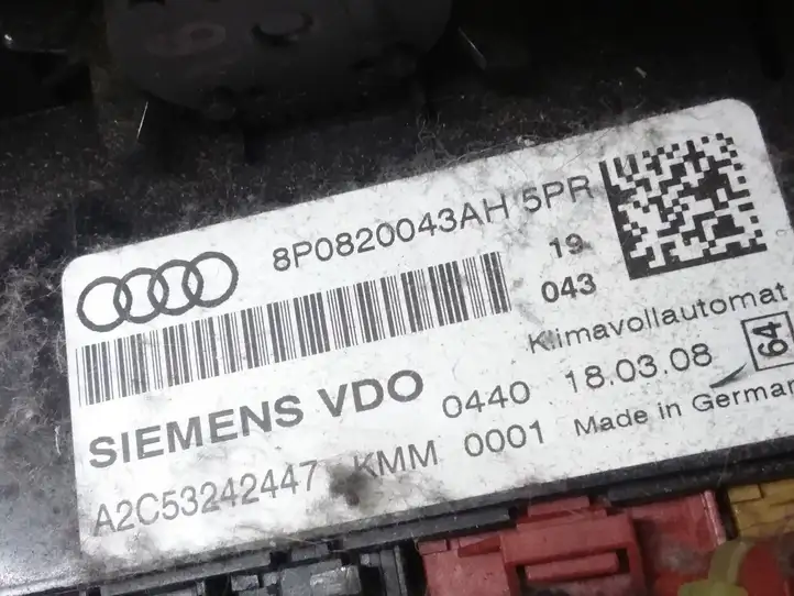 Audi A3/S3 8P (2004 - 2008) 8P0820043AH Блок управления климат-контролем — фото 4