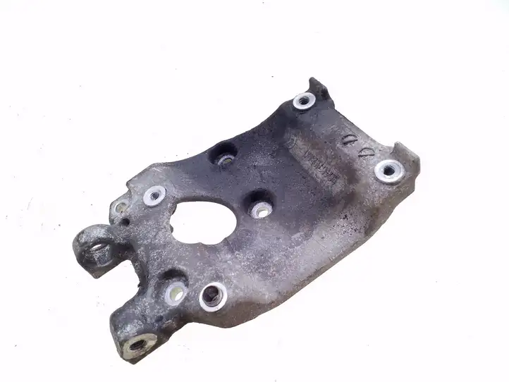 Ford Focus (2005 - 2008) 9646719580 Кронштейн компрессора кондиционера воздуха — фото 1