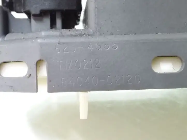 Toyota Auris E180 (2012 - 2018) 8404002120 Кнопка стеклоподъемников — фото 3