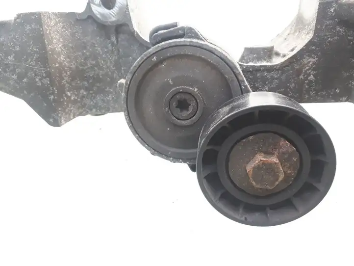 Ford Mondeo MK IV (2007 - 2014) 7G9Q10K018AA Кронштейн генератора — фото 3