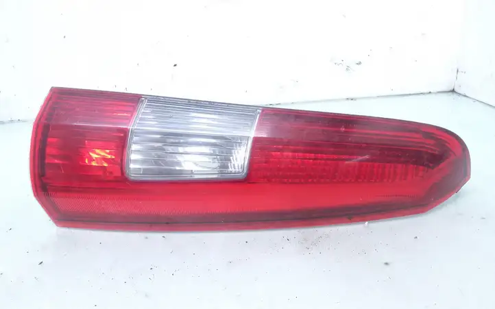 Volvo V70 (2000 - 2004) 9154494ECE Задний фонарь в кузове — фото 1