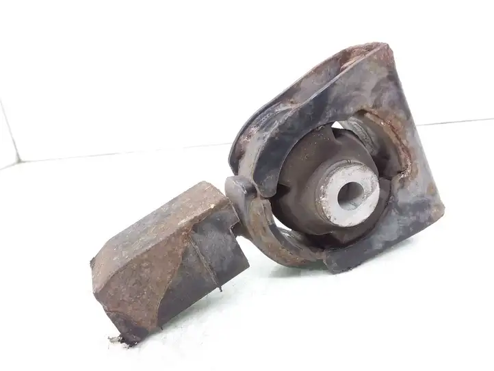 Toyota Avensis T250 (2006 - 2009) 123610R030 Опора двигателя — фото 1