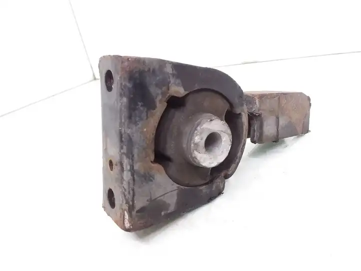 Toyota Avensis T250 (2006 - 2009) 123610R030 Опора двигателя — фото 2